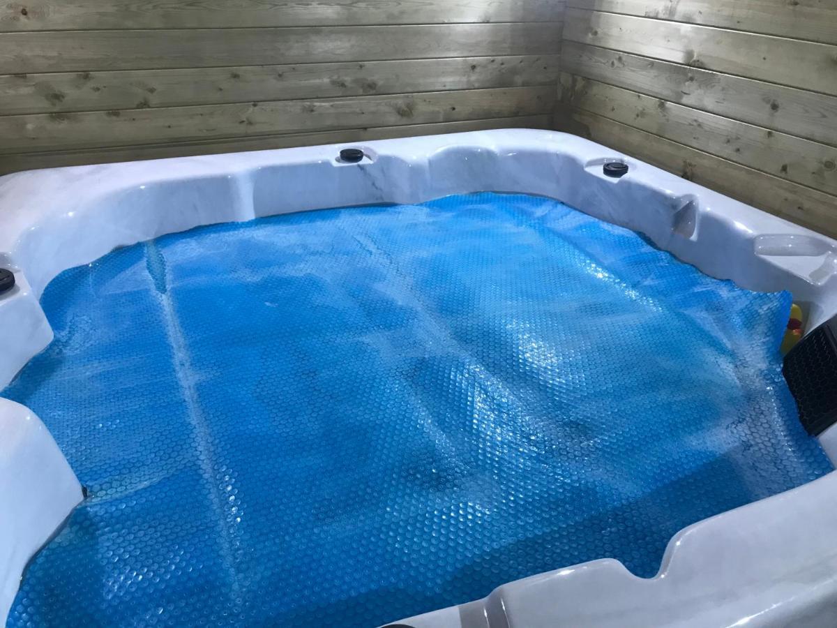 Hot Tub Hide Away Near Alton Towers Staffordshire Ξενοδοχείο Cheddleton Εξωτερικό φωτογραφία
