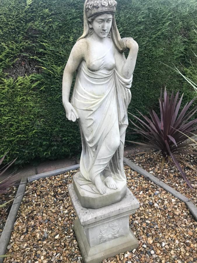Hot Tub Hide Away Near Alton Towers Staffordshire Ξενοδοχείο Cheddleton Εξωτερικό φωτογραφία