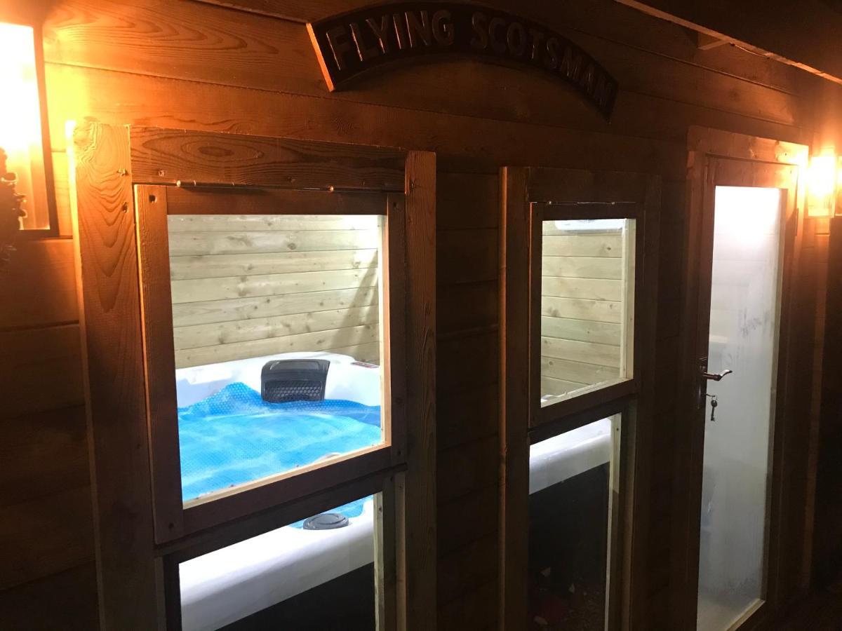 Hot Tub Hide Away Near Alton Towers Staffordshire Ξενοδοχείο Cheddleton Εξωτερικό φωτογραφία